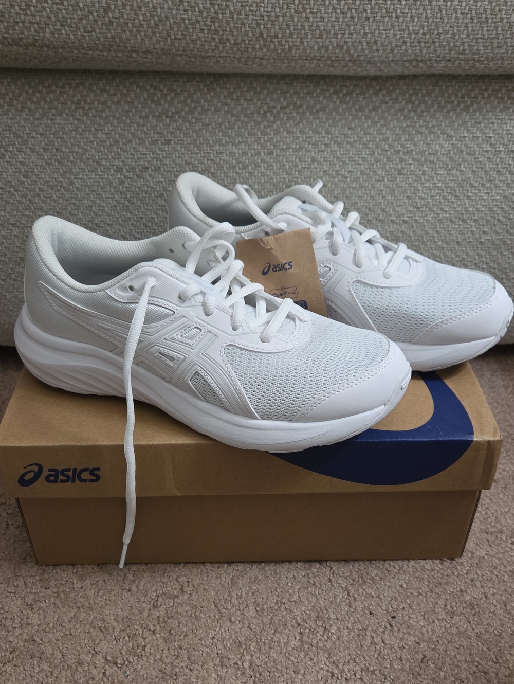 *NWT* ASICS Women's White Mesh Running Shoes